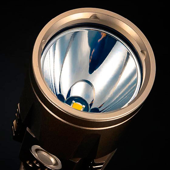 Тактический фонарь NiteCore Р25 «Smilodon»