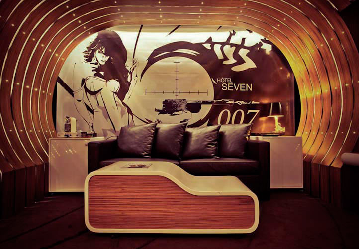 Номер агента 007 Джеймса Бонда в отеле «Seven»