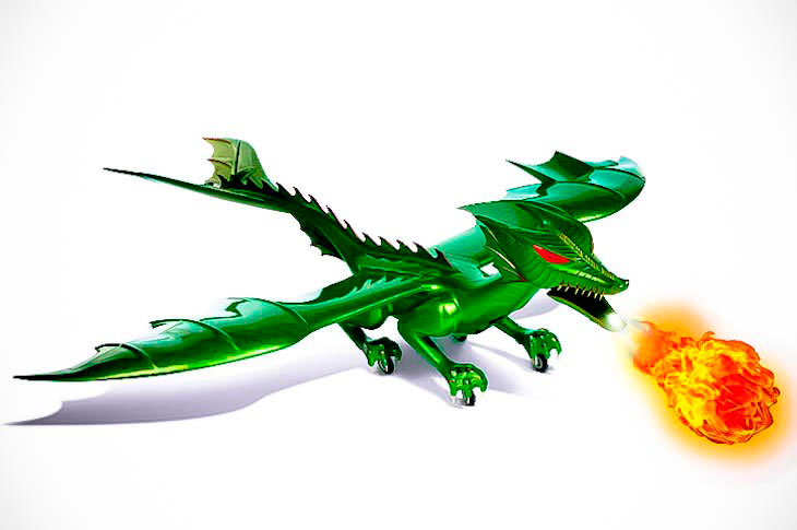 Летающий огнедышащий дракон на дистанционном управлении