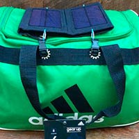 Спортивная сумка с солнечной панелью
